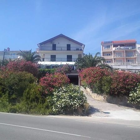 Apartmani Ruzmarin - Seget Donji, Trogir Eksteriør bilde