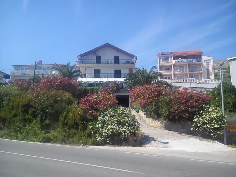 Apartmani Ruzmarin - Seget Donji, Trogir Eksteriør bilde