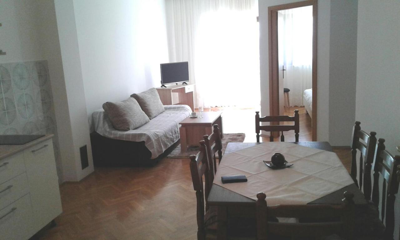 Apartmani Ruzmarin - Seget Donji, Trogir Eksteriør bilde