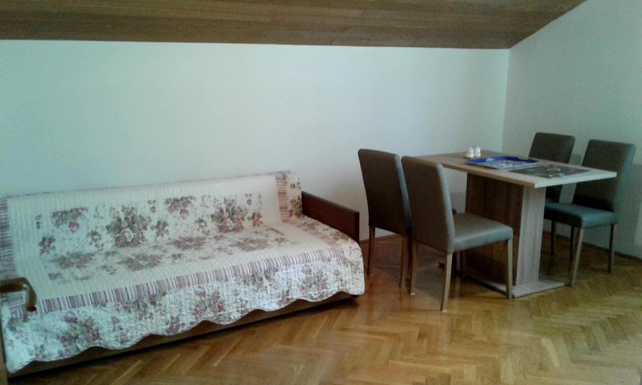 Apartmani Ruzmarin - Seget Donji, Trogir Eksteriør bilde