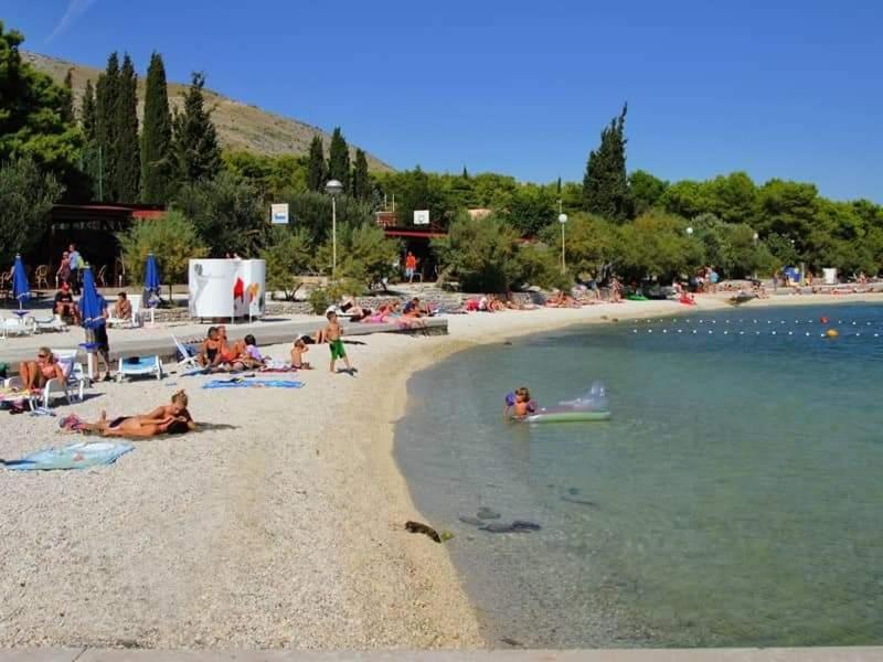 Apartmani Ruzmarin - Seget Donji, Trogir Eksteriør bilde