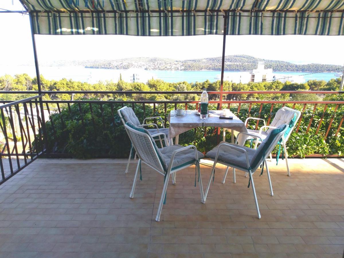 Apartmani Ruzmarin - Seget Donji, Trogir Eksteriør bilde