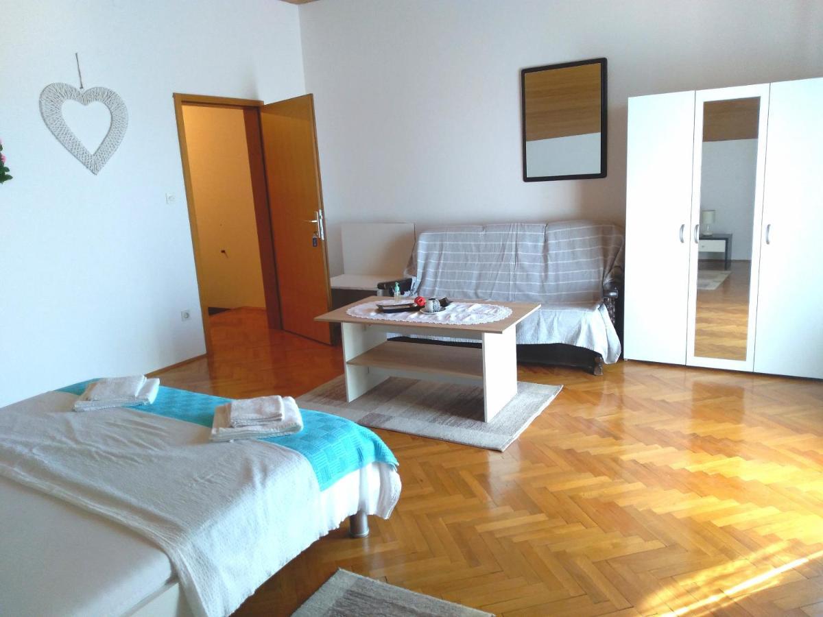 Apartmani Ruzmarin - Seget Donji, Trogir Eksteriør bilde